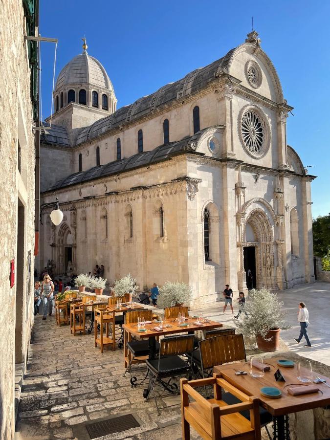 Palace M Šibenik Exterior foto